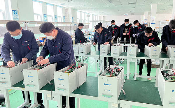 并聯(lián)型成套磷酸鐵鋰電池組成品 并聯(lián)型成套磷酸鐵鋰電池組成品